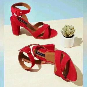 Margaux The Uptown Sandal Size 7.5 in Poppy